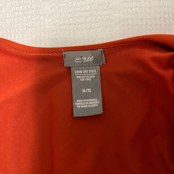 Aerie one piece swimsuit size large low back high cut sides - Picture 2 of 3